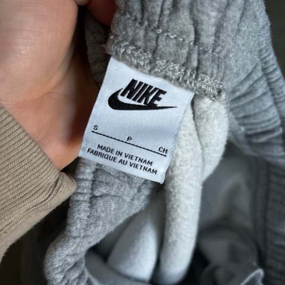 Nike Grey Sweatpants - Picture 2 of 3